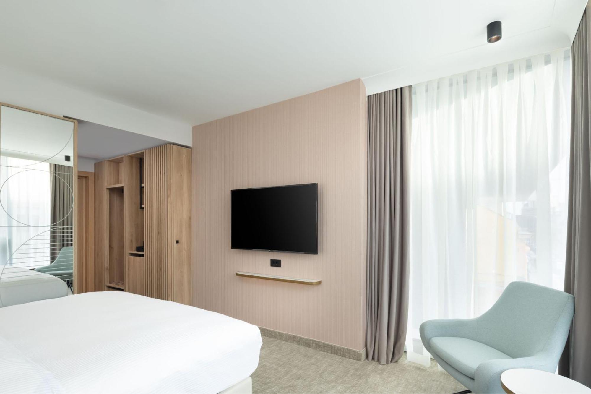Courtyard By Marriott Cluj - Napoca Downtown Hotel Exterior foto