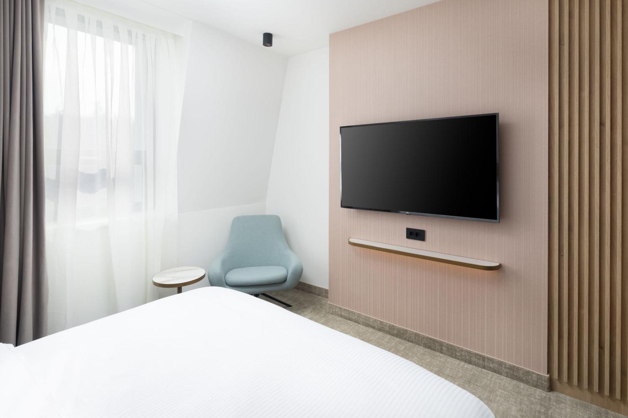 Courtyard By Marriott Cluj - Napoca Downtown Hotel Exterior foto